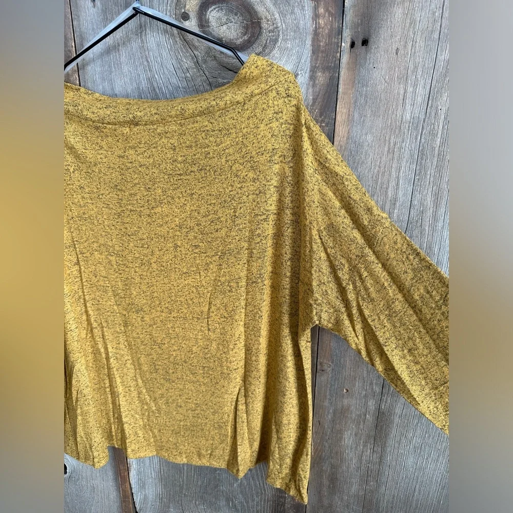 Fantastic Fawn Off The Shoulder Sweater in Mustard Yellow Size Small